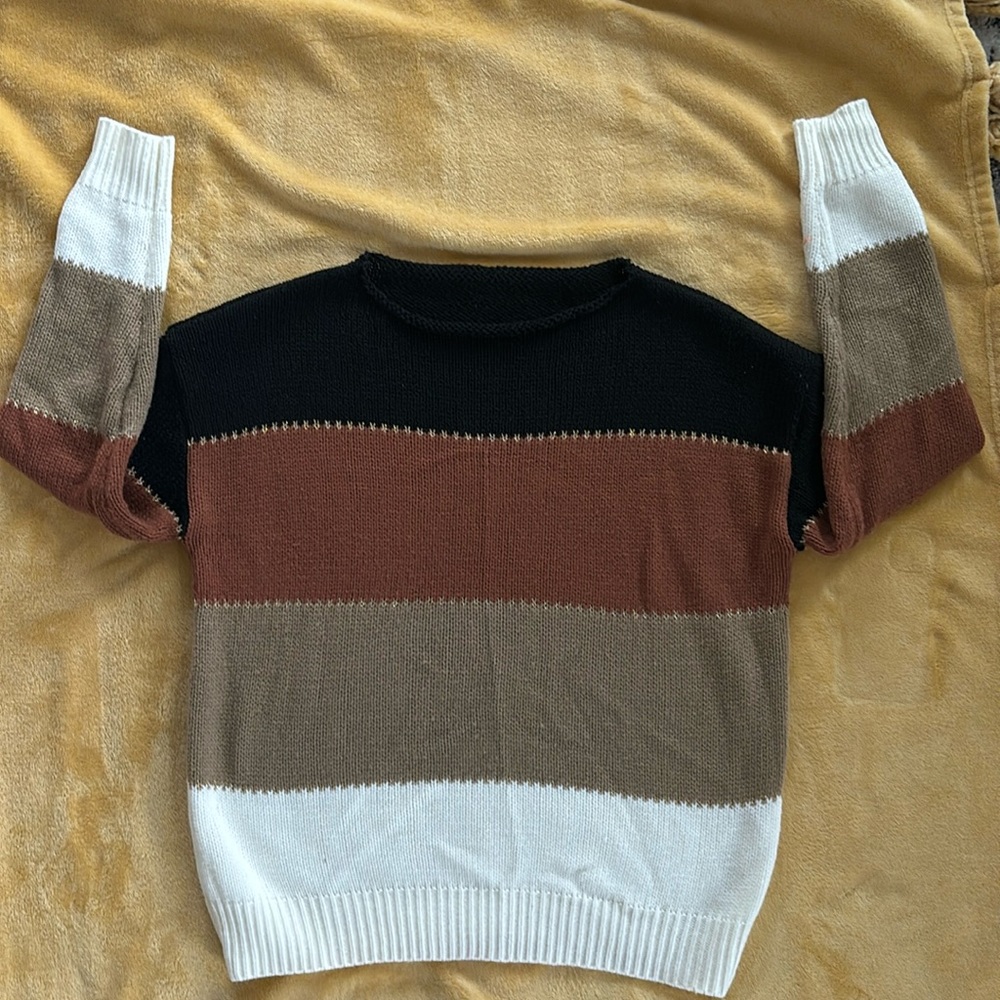 Light sweater black, brown, tan size Small